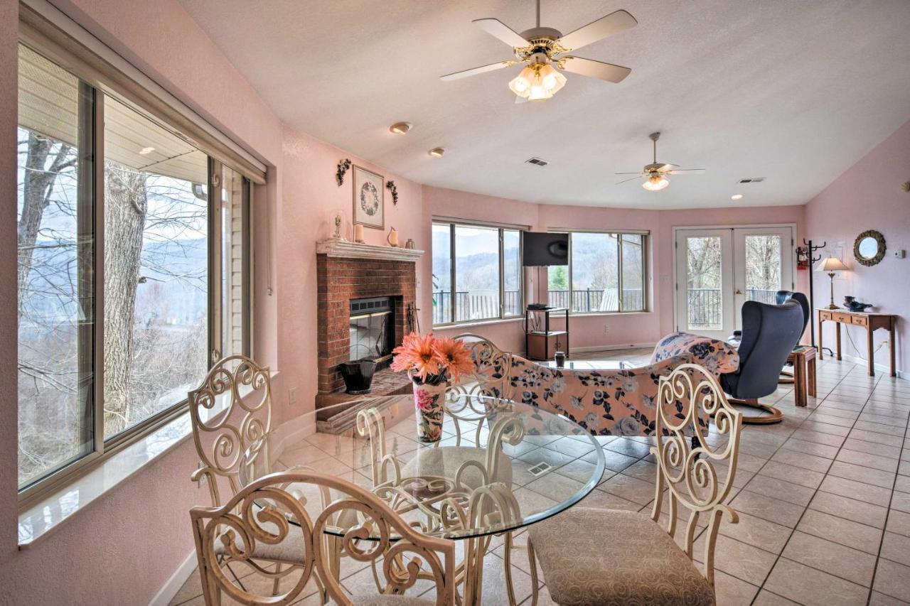 Charming Burnsville Apt With Mountain Views And Deck! Eksteriør billede
