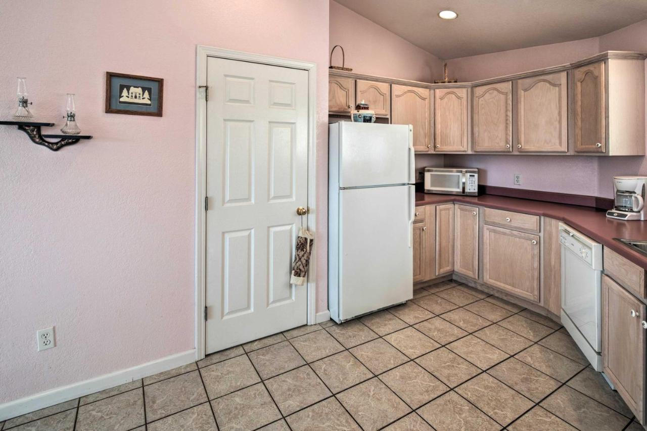 Charming Burnsville Apt With Mountain Views And Deck! Eksteriør billede